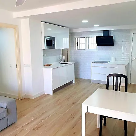 First Line With 3 Bedrooms And Seaviews Benidorm