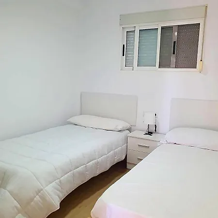 Apartment First Line With 3 Bedrooms And Seaviews *