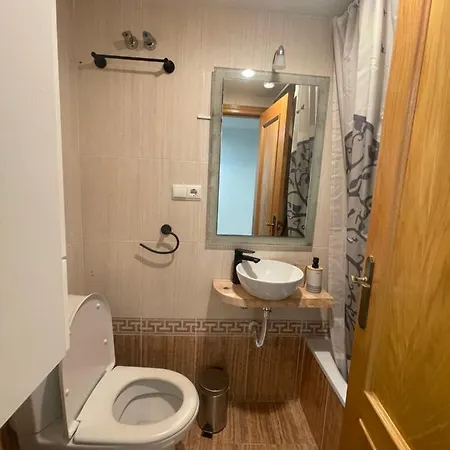 Traveler's With Sea View, Free Coffee & Parking * Benidorm