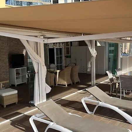Atico Con Enorme Terraza Y Chill Out Particular * Benidorm
