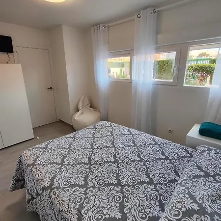 Costa De Poniente Apartment *