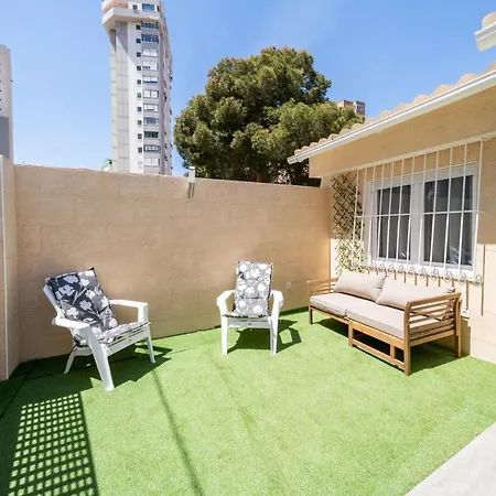 Alma Con Terreno Privado Y Parking Compartido - A 800m De Playa Poniente 펜션 *