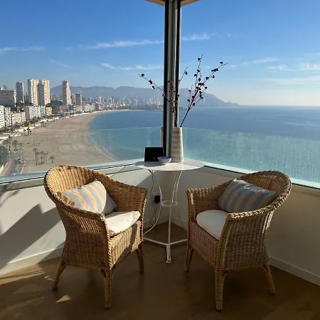 Amazing Beachfront - La Cala Apartment *