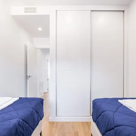 Sunset Cliffs Deluxe 1054 Poniente Apartment