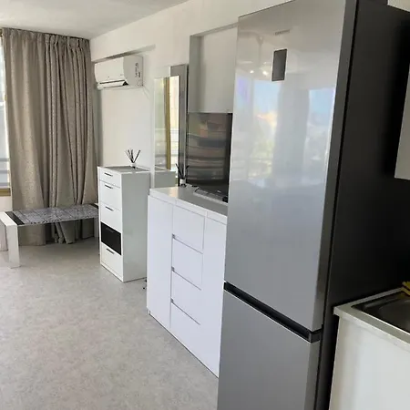Del Mar Apartment *