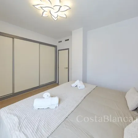 Apartment Executive 2 Bedroom Luxury By The Beach With King-size Bed Benidorm