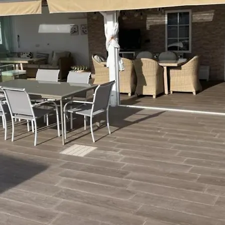 Atico Con Enorme Terraza Y Chill Out Particular Apartment *