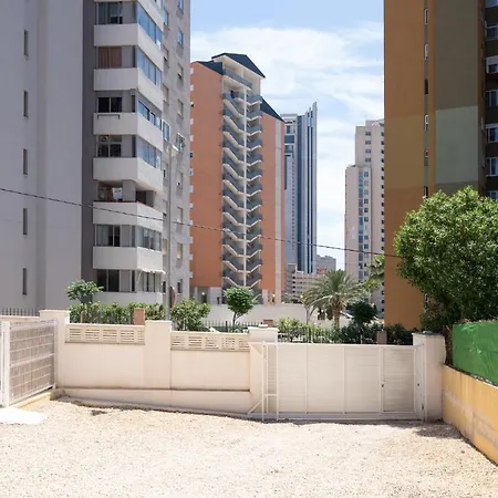 Alma Con Terreno Privado Y Parking Compartido - A 800m De Playa Poniente *