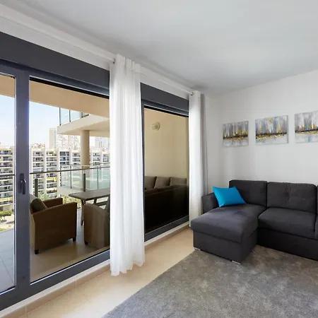 Luxurious Newly Renovated 2 Bedroom By The
