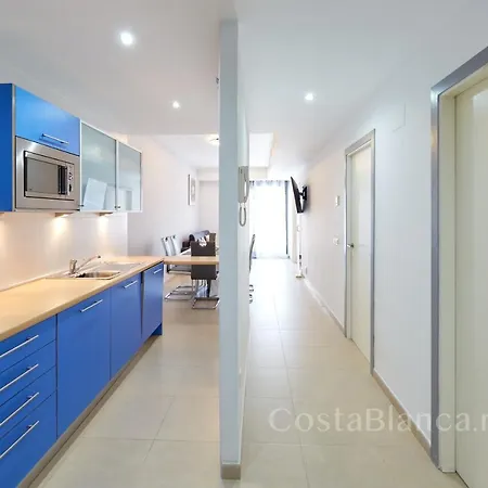 Executive 2 Bedroom Luxury By The Beach With King-size Bed Apartment *