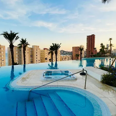 Apartment Luxury With Stunning Sea Views In Sunset Cliff