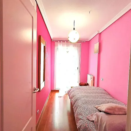 Stunning Two Level In Marina Apartment *