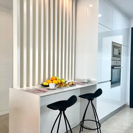 Luxury With Stunning Sea Views In Sunset Cliff Apartment *