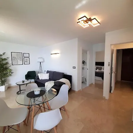 Apartment First Line Arenas P *