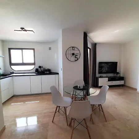Apartment First Line Arenas P