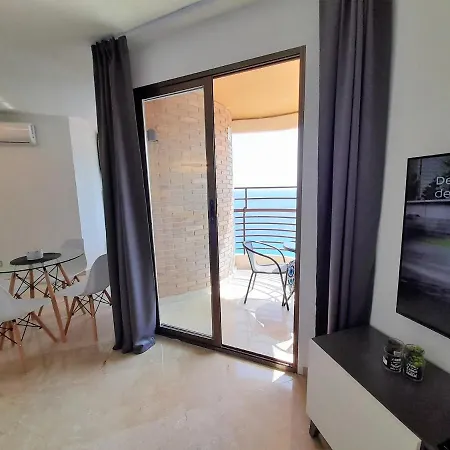 Appartement First Line Arenas P *