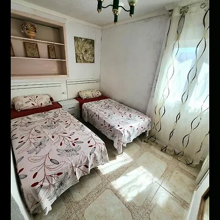 Levante Pгimera Linea Torre Yago Apartment
