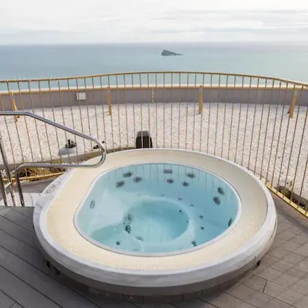 Apartment Beautiful 2-beds Poniente *