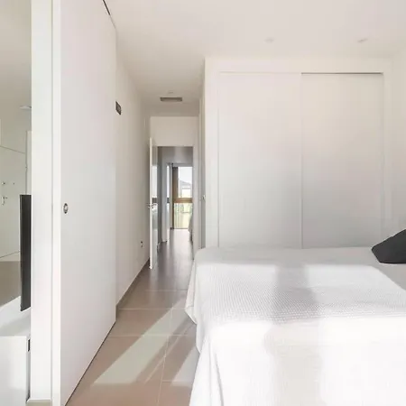 Beautiful 2-beds Poniente Apartment