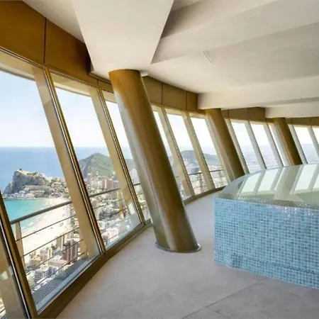 Beautiful 2-beds Poniente