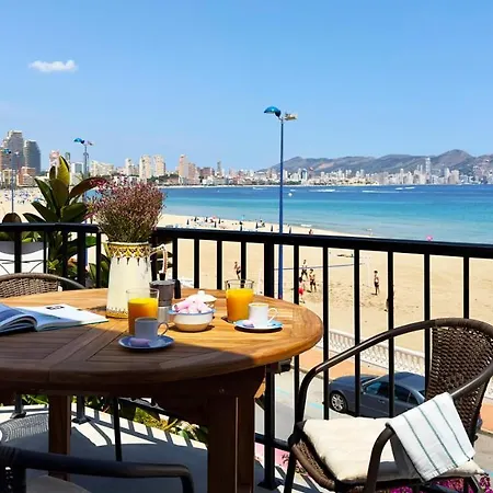 Parralue Front Apartment