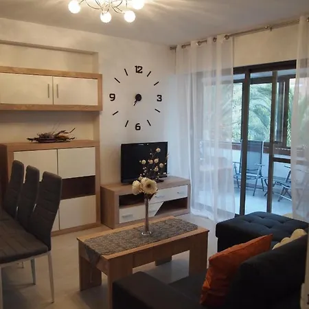 Life1 Apartment