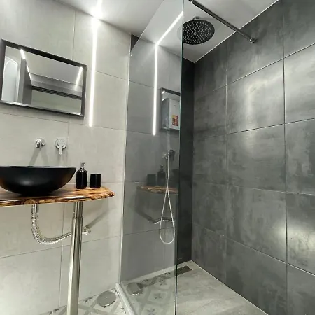 Jl 1 Apartment