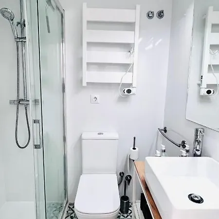 Centrico Piso Alameda. Levante Beach. Free Parking Apartment