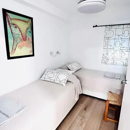 Centrico Piso Alameda. Levante Beach. Free Parking