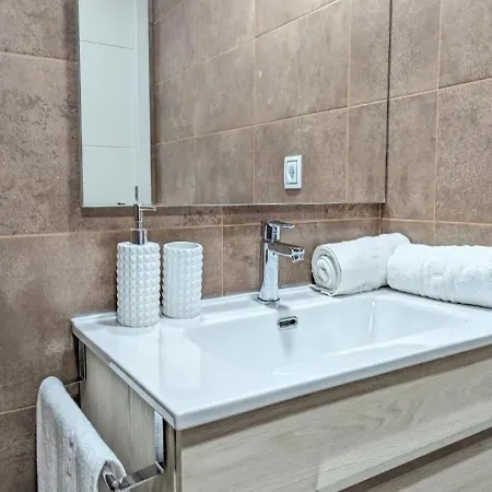 Apartamento Piso Con Vista En Torre Domo 16 Playa Levante *