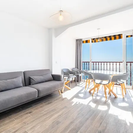 Damas 12-e Levante Apartment *