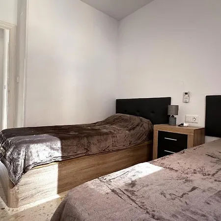 Playa Poniente Tatil Evi *