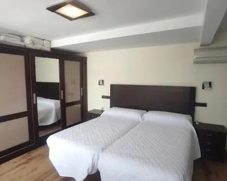 1ª Linea De Levante. Iberia Apartment *