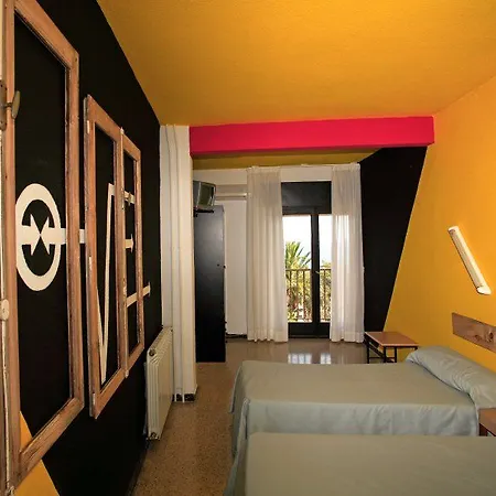Casual Pop Art Hotel 3*