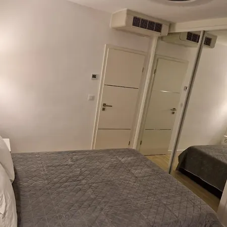 Apartment Old Town 1 St Floor, Near The
