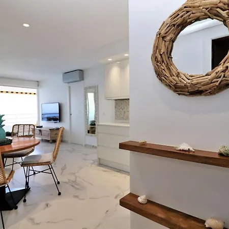 Luxurious 2-bedroom With Stunning Views, 1st Line On Levante Beach, Benidorm
