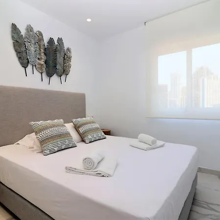 Apartamento Luxurious 2-bedroom With Stunning Views, 1st Line On Levante Beach, Benidorm