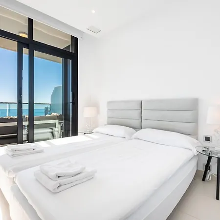 Sunset Drive 4-8 Poniente Beach Apartment