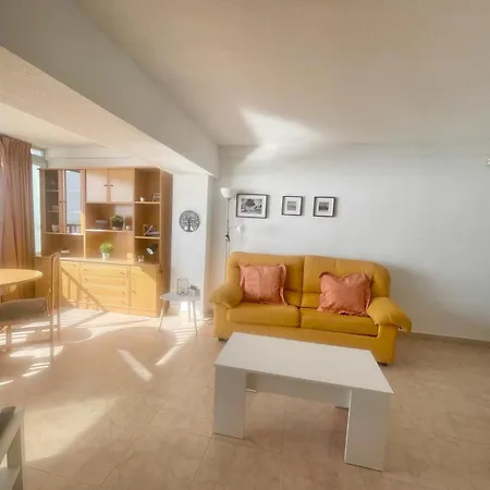 Seafront Holliday Miramar Apartment Benidorm
