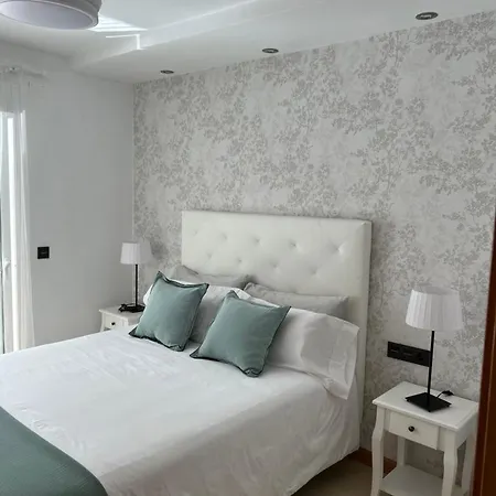 Atico Con Enorme Terraza Y Chill Out Particular