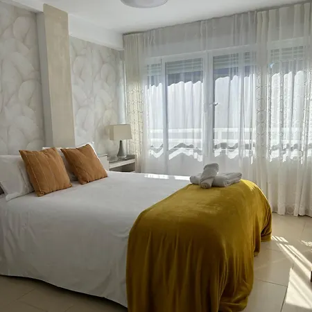 Atico Con Enorme Terraza Y Chill Out Particular