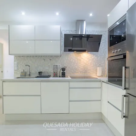 100mts To Beach, Luxury Encanto Apartment Benidorm