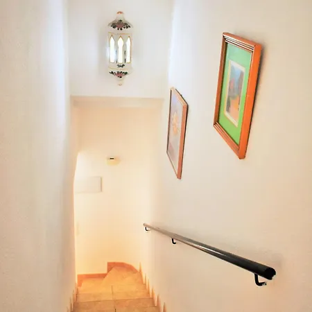 Cozy Tourist Bungalow Apartment