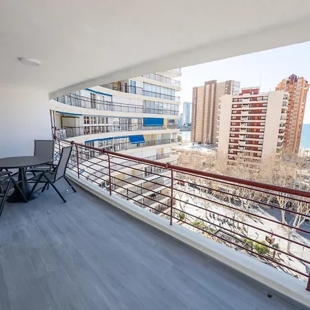 Con Terraza A 1 Minuto De La Playa 베니돔