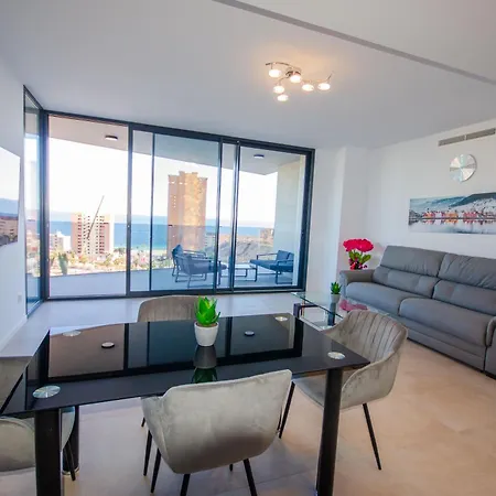 Sakura Luxury Poniente *