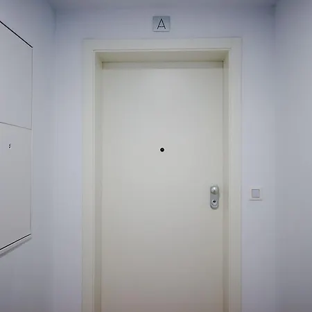 Apartment Sakura Luxury Poniente *