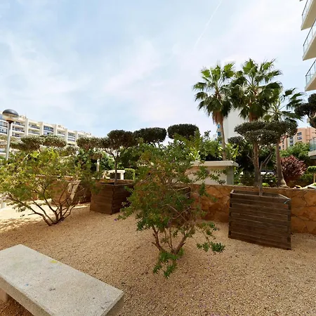 Apartment Beachside Luxe 1br: New & Chic Benidorm