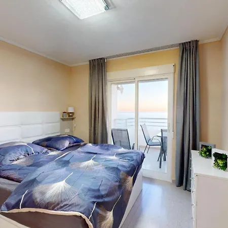 Beachside Bliss Apartment