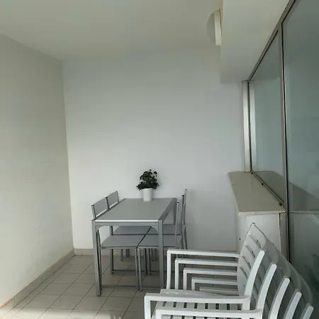 Apartment Skyline Oasis