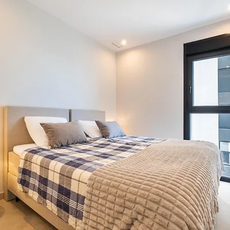 Sunset Cliffs Deluxe 6133 Poniente *